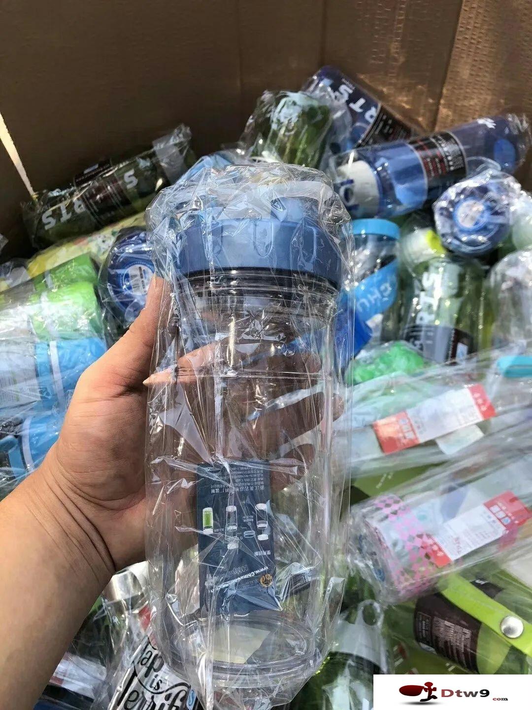 擺地攤賣保溫杯_太空杯_發(fā)光杯_茶葉杯貨源批發(fā) 擺地攤賣保溫杯_太空杯_發(fā)光杯_茶葉杯貨源批發(fā)