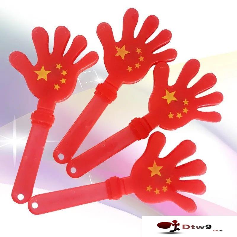 國慶擺地攤賣發(fā)光國旗，國旗手拍_燈籠_發(fā)光玩具批發(fā)貨源