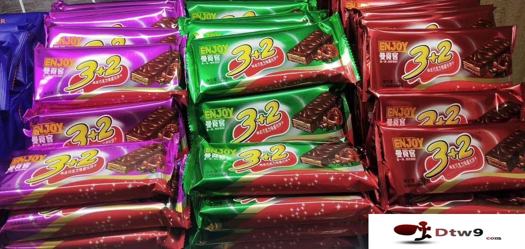 冬季擺地攤賣食品干貨，年貨網(wǎng)紅零食貨源批發(fā)