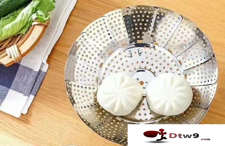 擺地攤賣廚房用品貨源，不銹鋼餐具_(dá)炒鍋_蒸菜器_椰殼抹布批發(fā)