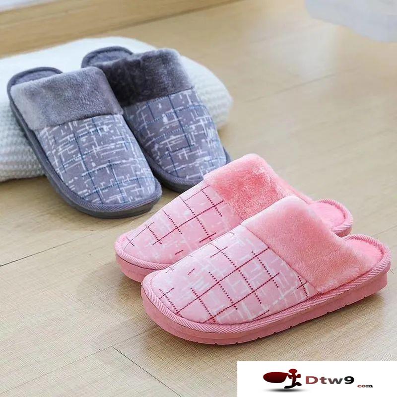 鄉(xiāng)鎮(zhèn)趕集地?cái)偀徜N產(chǎn)品棉拖，媽媽棉拖鞋貨源批發(fā)