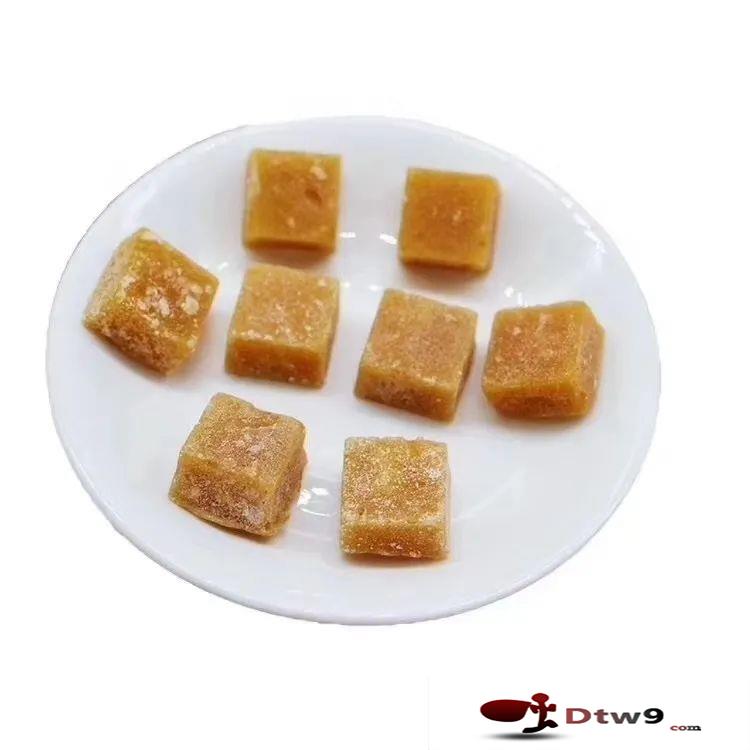 學(xué)校附近擺地?cái)傎u什么好賺錢？2020網(wǎng)紅零食貨源批發(fā)